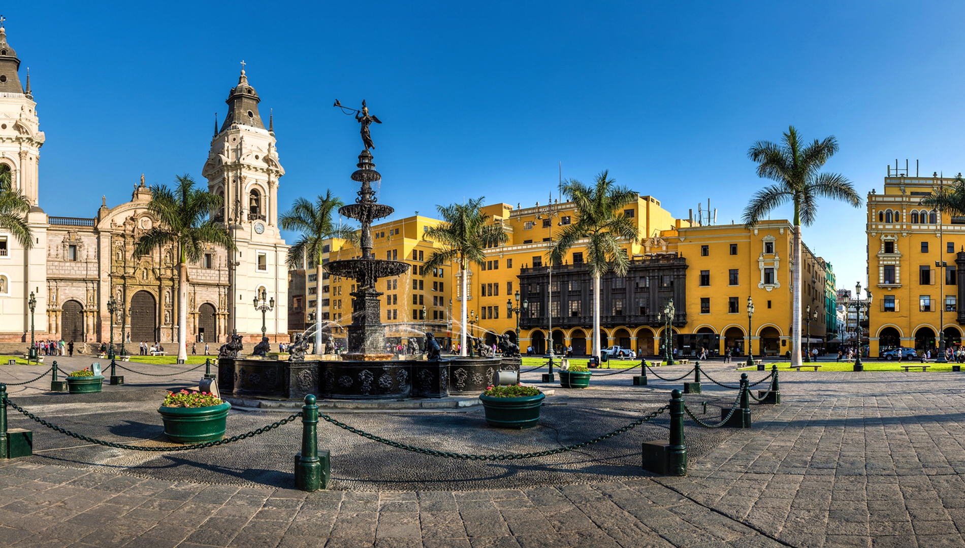 Lima Plaza Mayor: Where Tradition Meets Modernity