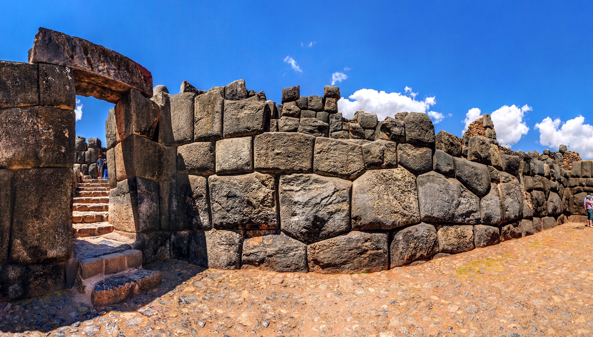 Saqsayhuaman ruins: The Inca Fortress of Cusco