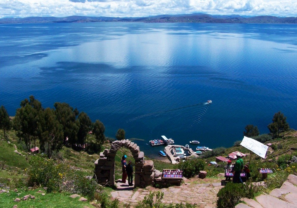 Titicaca Islands: Uros, Taquile & Luquina