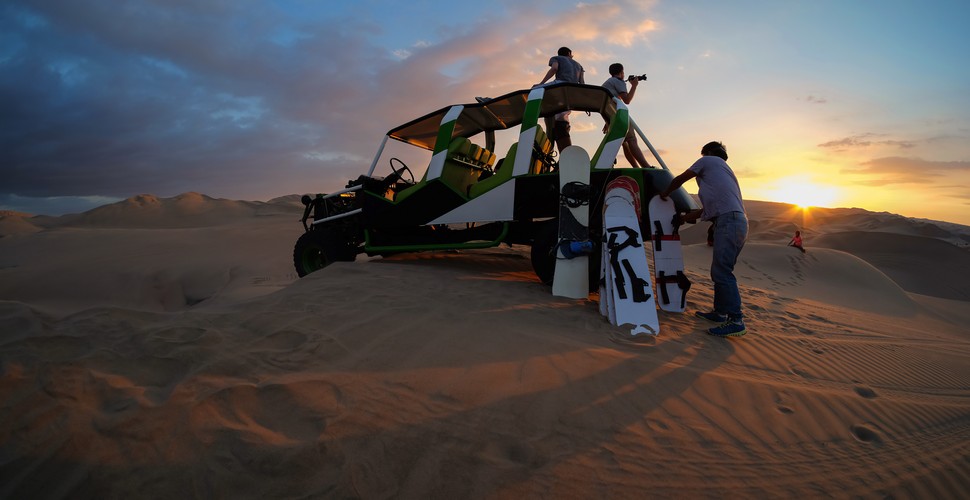 On Huacachina tours from Lima, you can experience an adrenalin-filled adventure like no other.  Buckle up for an awesome ride across the towering sand dunes surrounding a picturesque oasis. Feel the rush as your expert driver navigates the steep slopes and sharp curves, providing an exhilarating experience like no other.