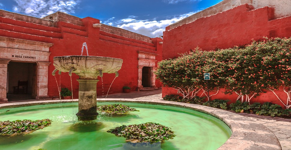 Santa Catalina Monastery in Arequipa is a fascinating historical site. Founded in 1579, the monastery is a large complex that once housed over 450 nuns from wealthy Spanish families. Visit Santa Catalina on your Arequipa tours.