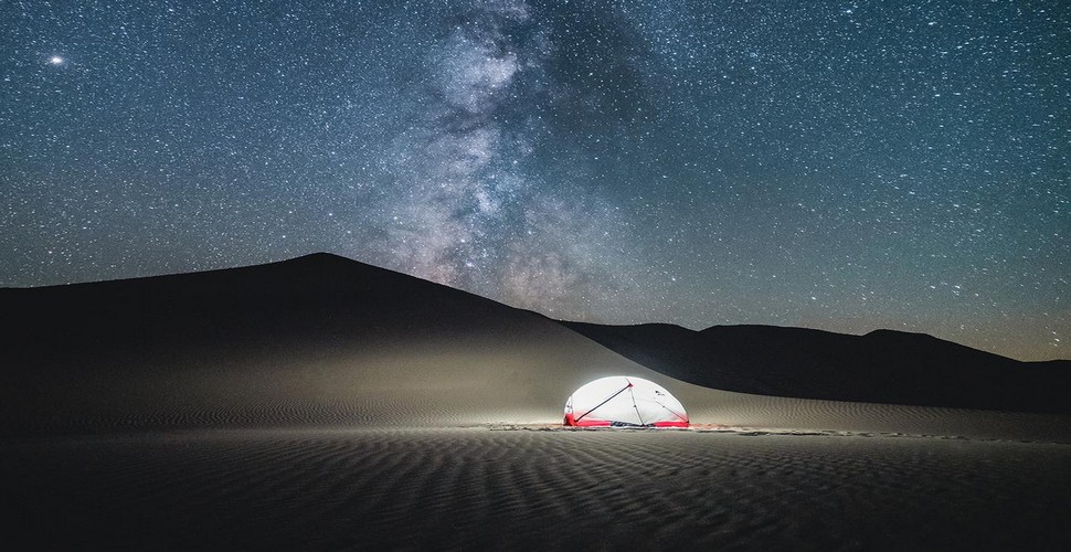 Huacachina's desert location provides clear, unpolluted skies, ideal for stargazing.  Huacachina's dark skies make it an ideal location for viewing meteor showers. Consider joining a Huacachina day trip from Lima to learn about the constellations, stars, and planets visible from Huacachina.
