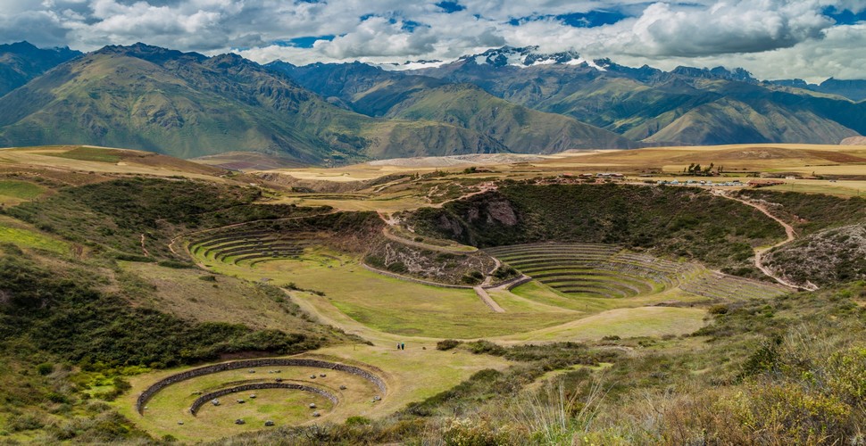 On a Sacred Valley tour from Cusco, you can see impressive Inca ruins, including Pisac, Ollantaytambo, and Moray. The Sacred Valley is also known for its stunning natural beauty.