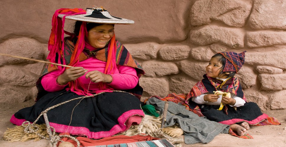 Many travelers head to the Sacred Valley from Cusco on their Peru vacation packages. The weaving communities of the Sacred Valley are famous for their warmth and friendliness. They are welcoming to visitors and keen to share their cultural traditions and craftsmanship. 