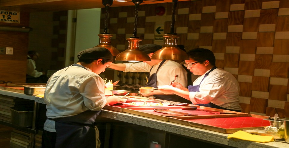 Peru is home to many talented chefs who have helped elevate Peruvian cuisine to international acclaim. Gaston Acurio, Virgilio Martinez, and Mitsuharu Tsumura, amongst others, have firmly Put Peru on the elite gastronomic map. Make sure you sample Peruvian cuisine on your Peru vacation packages.