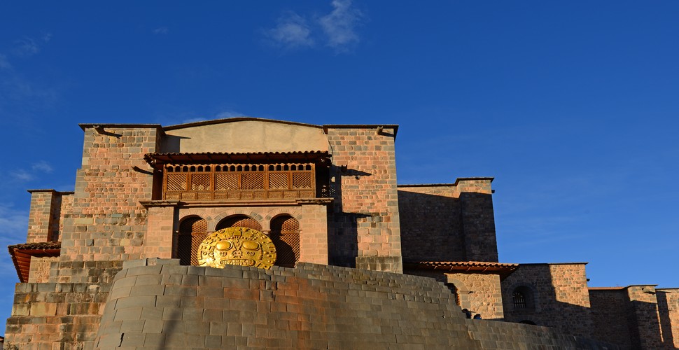 The Coricancha in Cusco is visited on this Peru itinerary 7 days. It is dedicated to Inti, the sun god. Explore the history of the Coricancha and its intricate relationship with gold, and it´s once exquisite gold-plated walls.