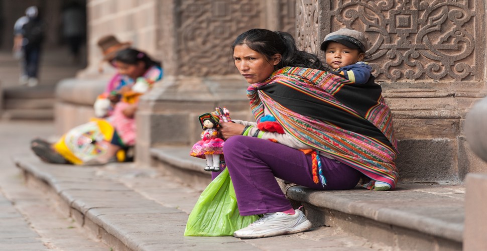 While exploring on a Cusco city tour, you'll likely encounter street sellers offering a variety of goods and services, around the Plaza de Armas. These sellers are often local artisans and vendors who sell handmade crafts, souvenirs, and snacks.