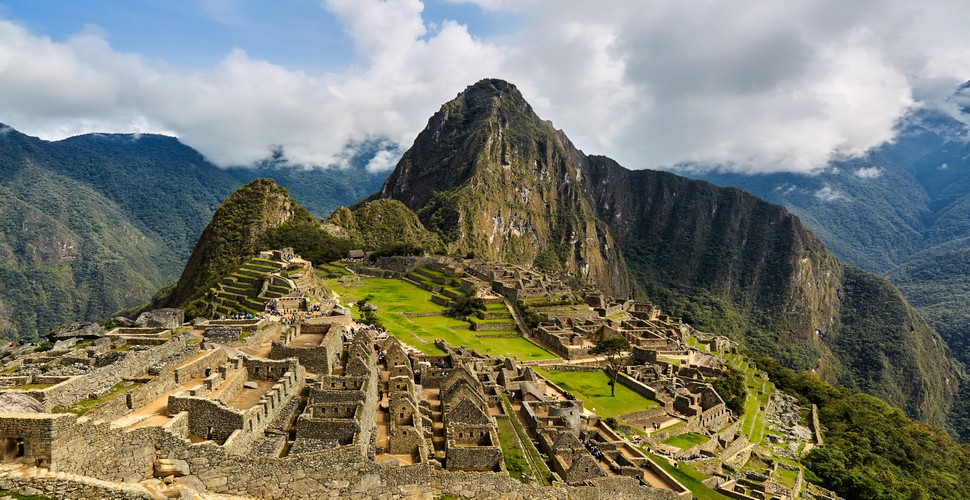 Our Peru luxury tour offers the short Inca Trail to Machu Picchu.This trip not only offers the luxury Inca trail tour, but also the best of The sacred Valley and Lake Titicaca!
