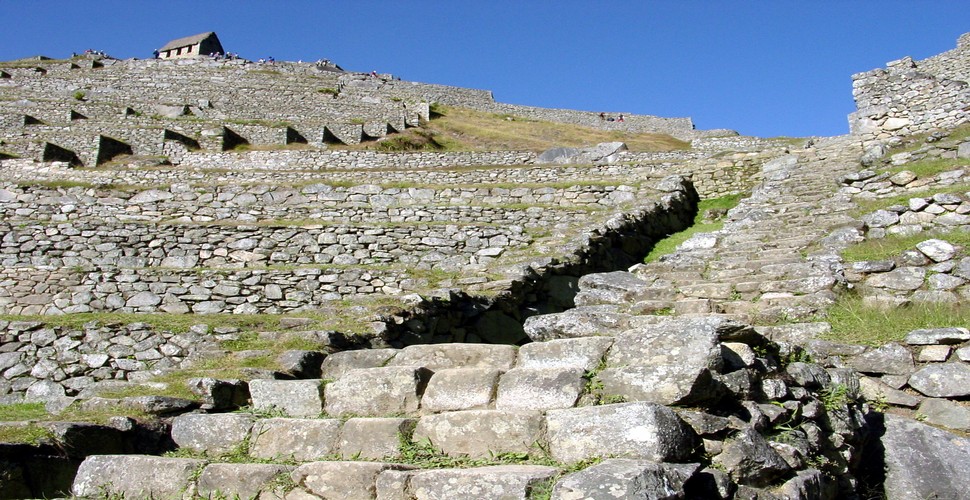 Machu Picchu was not only a center of Inca religion and politics but also a hub of cultural exchange and cooperation. The Inca's system of "ayllu," or community-based social organization, promoted mutual support and cooperation, contributing to the sustainability of the society. This can still be seen on Machu Picchu tour packages today!